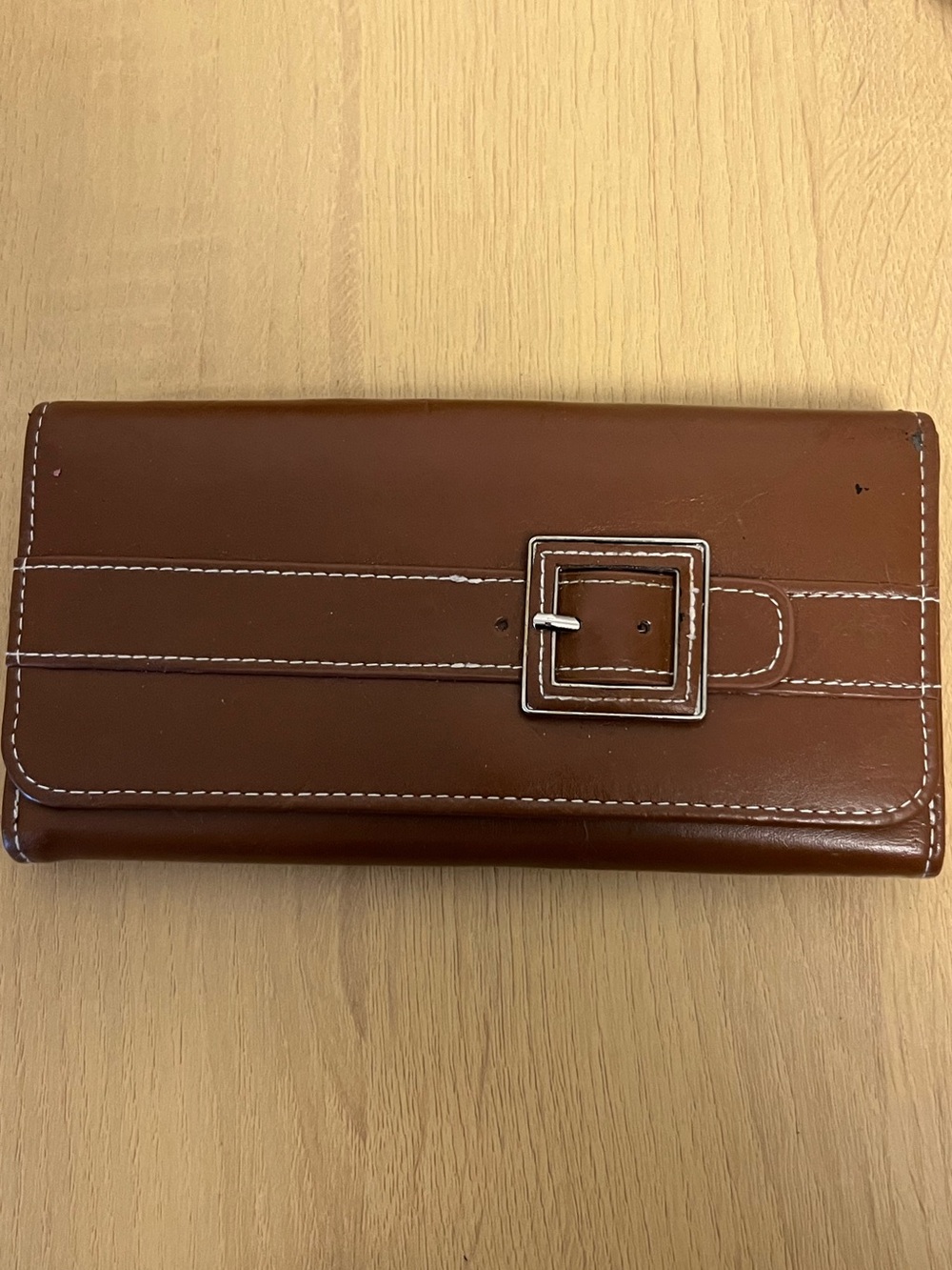 Y2K Brown Faux Leather Bi-Fold Wallet with Silver Buckle